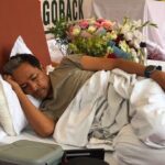 नेता स्क्रीन पर, जनता ज़मीन पर! क्या यही लोकतंत्र है?